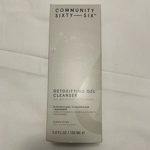 Community Sixty-Six Detoxifying Gel Cleanser